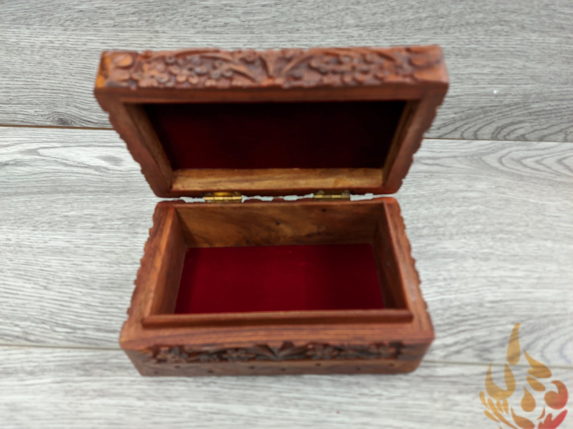 Intricate Fine Needle Carved  Jewellery Box - Easterninspiration