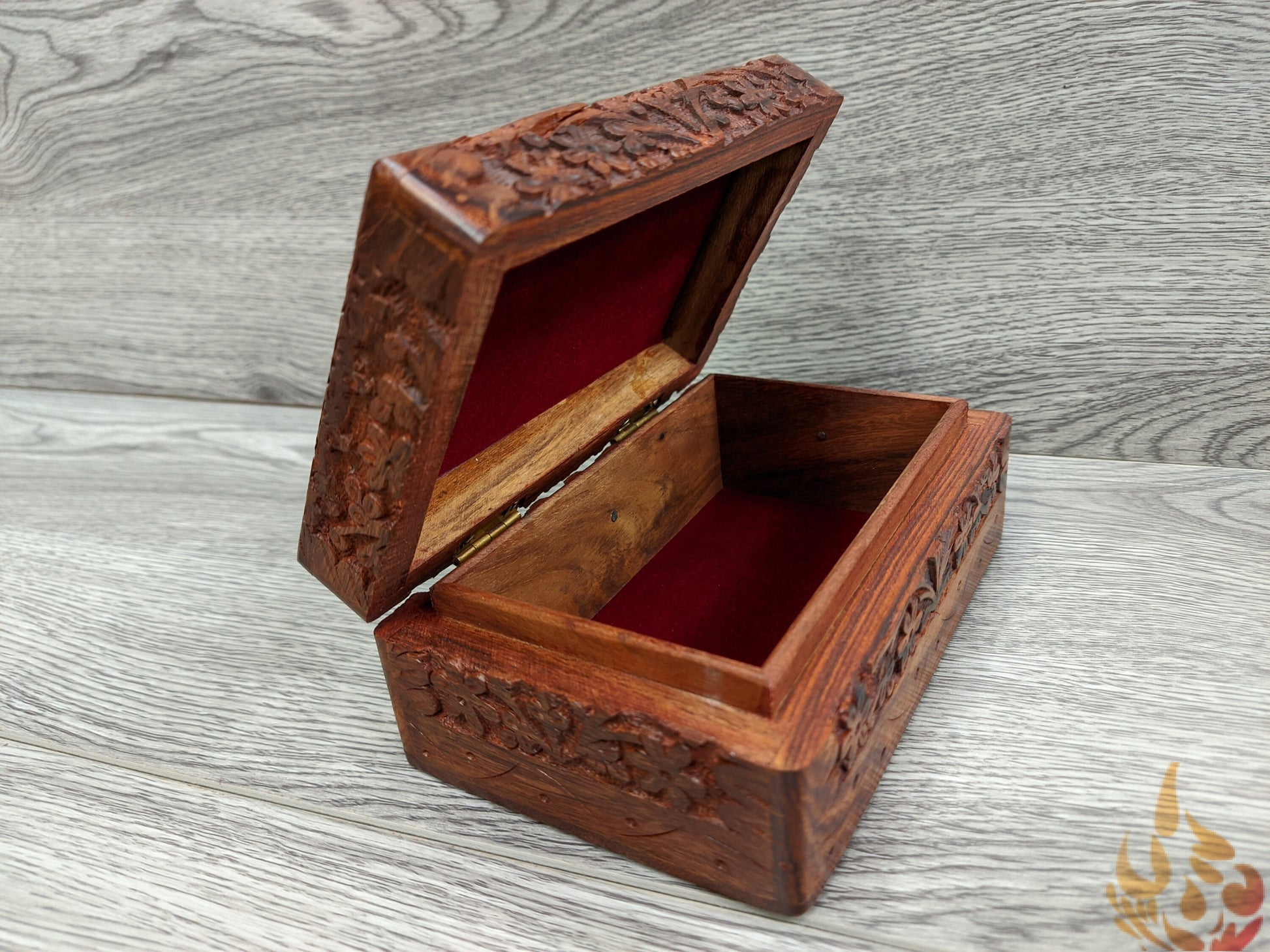 Intricate Fine Needle Carved  Jewellery Box - Easterninspiration