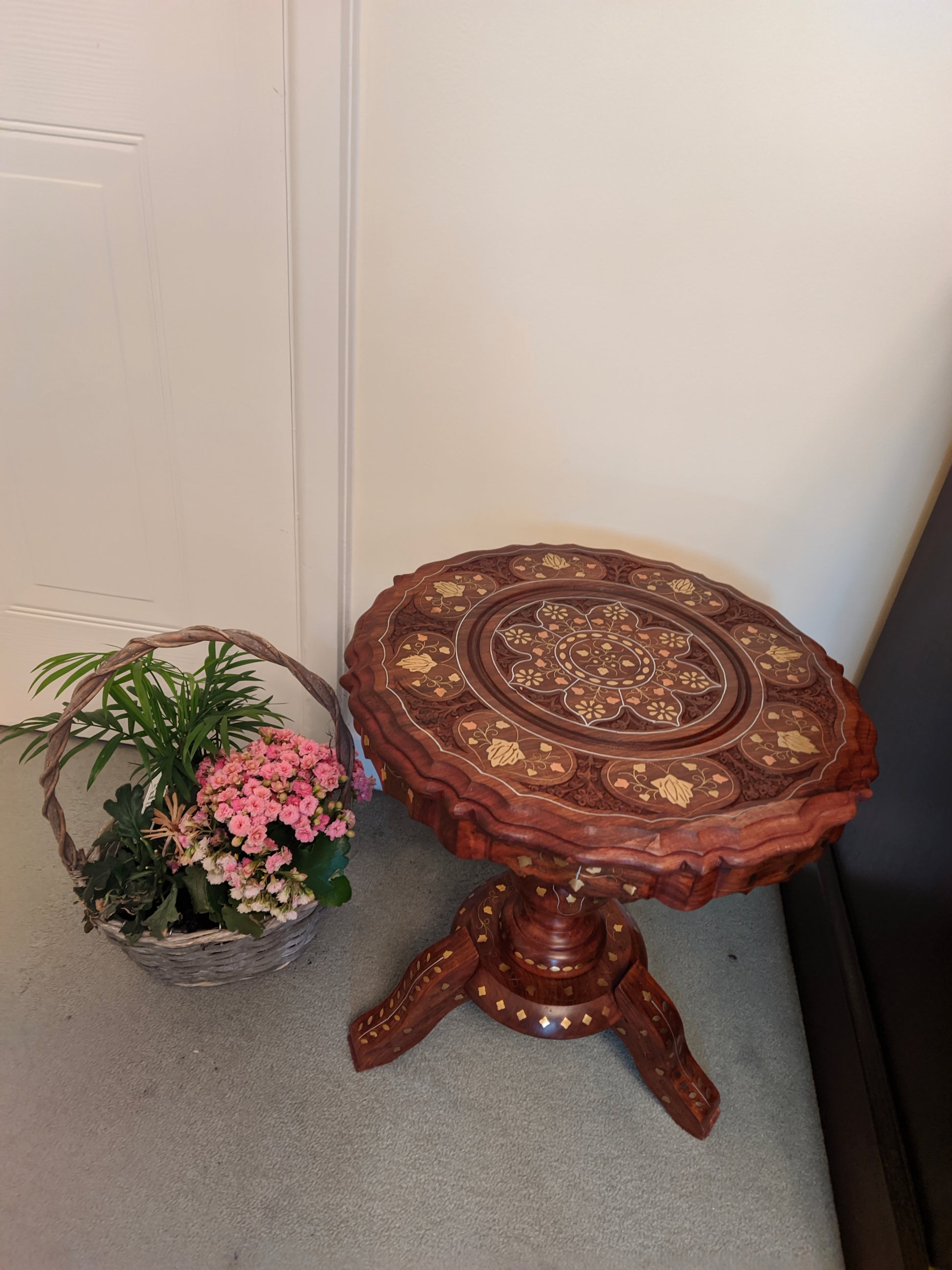 Sheesham with brass inlaid decorated planter Pedestal table - Easterninspiration