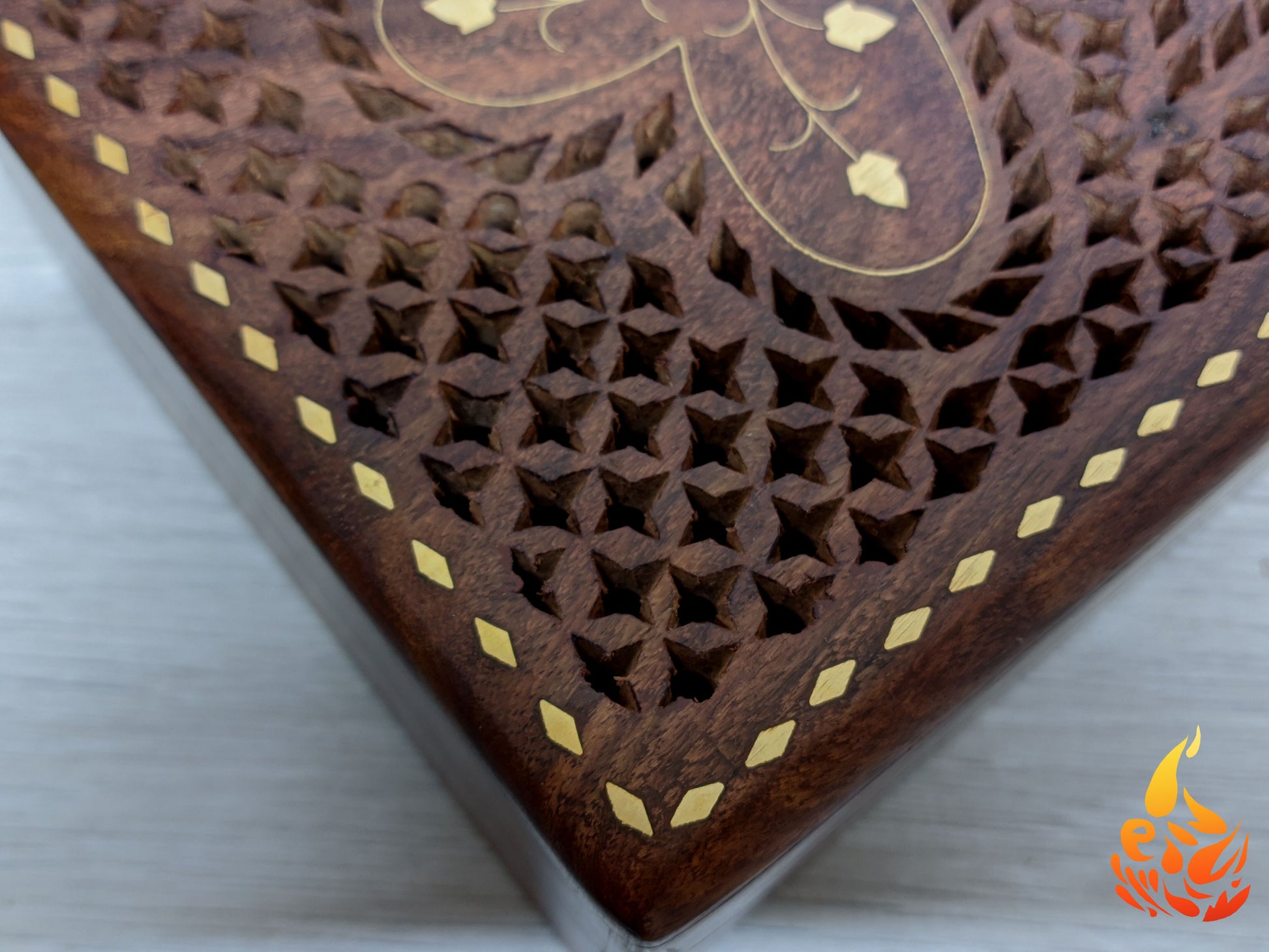 Two Heart Jali Carved Wooden Box - Easterninspiration